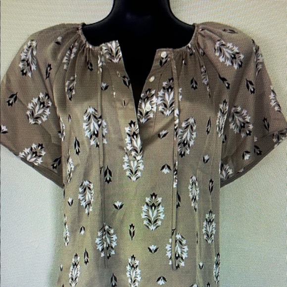 Tops - Elegant Tan Leaf Print Women’s Blouses
